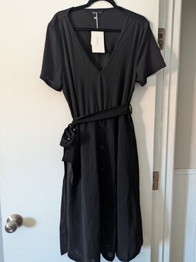 BloomChic Black V-Neck Midi Dress with Waist Tie